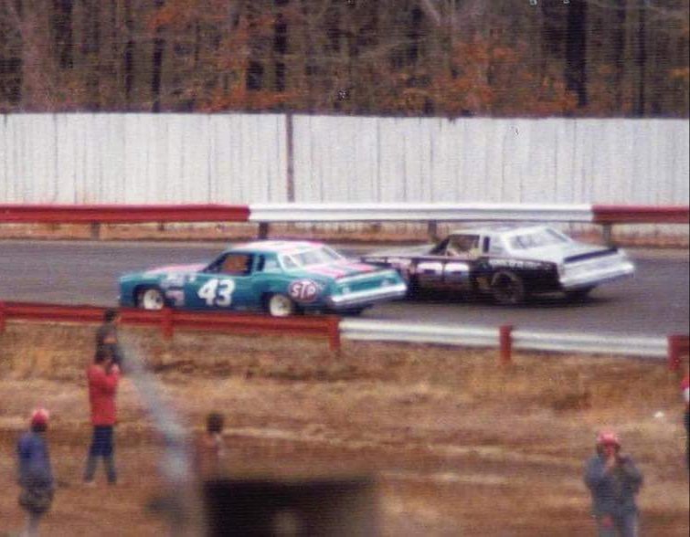 wrangler3chevy's tweet photo. #NASCARThrowbackWeek https://t.co/gSMRW9YJgG