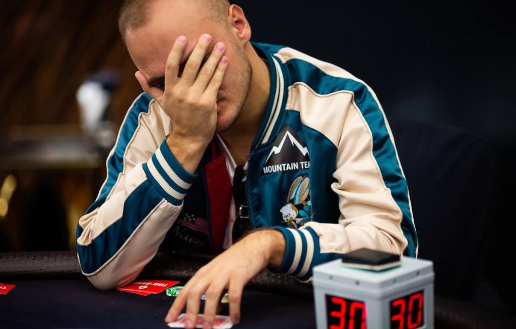PokerStars's tweet photo. If you're new to PLO then you're probably making some of these 5️⃣ common mistakes, that @StarsSchool have identified: https://t.co/ogJ4bhPlVU https://t.co/aQJpB4umGV