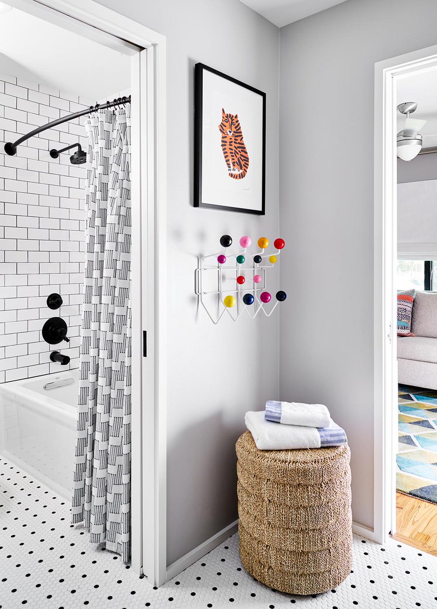 PULPdesigns's tweet photo. Who says the kids shouldn't have a fabulous bath of their own? We love creating fun and colorful spaces for the littles, too!
#interiordesign #kids #kidspaces #color https://t.co/LMEQd4YR4r