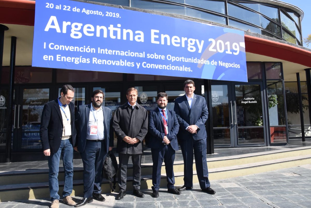 En <a href="/argentinaenerg/">Argentina Energy</a> pude destacar el desempeño de la provincia en la generación de energía, luego de años de desinversión y desidia. 

En tan solo tres años y medio, Mendoza cuenta con un parque solar; una central térmica; y a futuro la construcción de Portezuelo del Viento.
