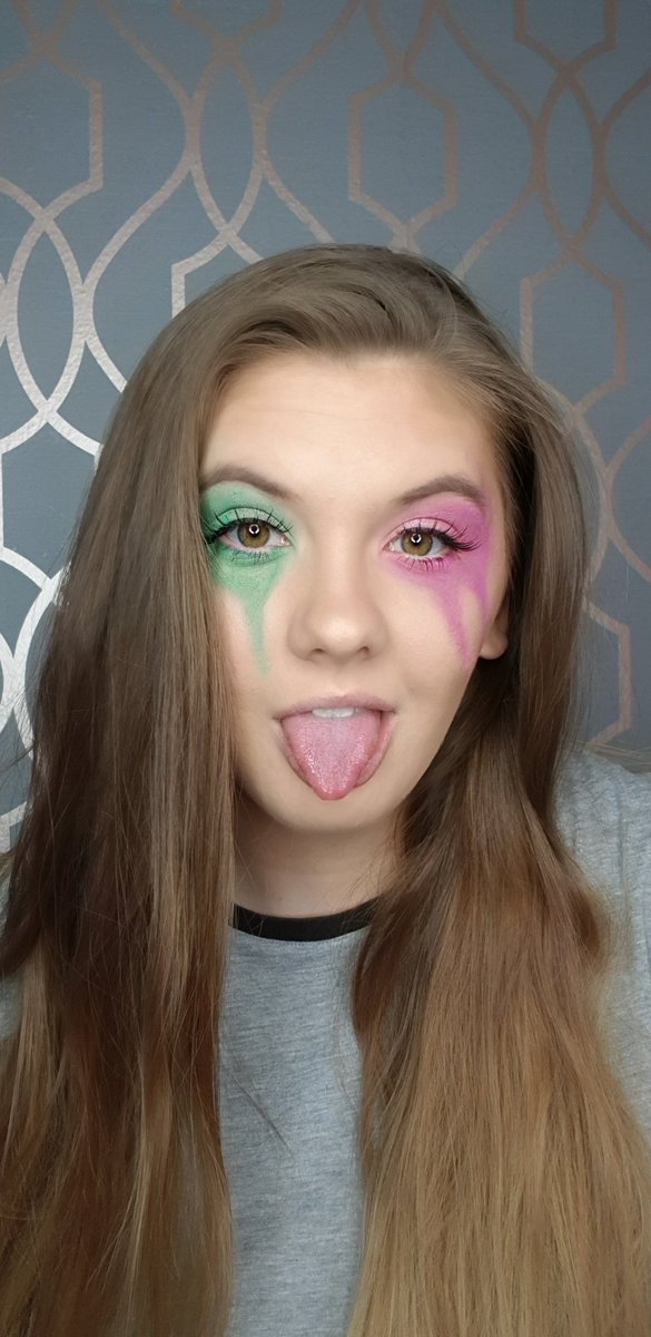 Faith2312_X's tweet photo. The 3 stages of insanity.๐คฃ
Honestly I miss #SmoshSummerGames so much already, So here's myself (a makeup artist) being unable to choose 1 team. #toxiciteaโ โ #mushroomclout๐๐คฏ https://t.co/hDzbCK2ma0
