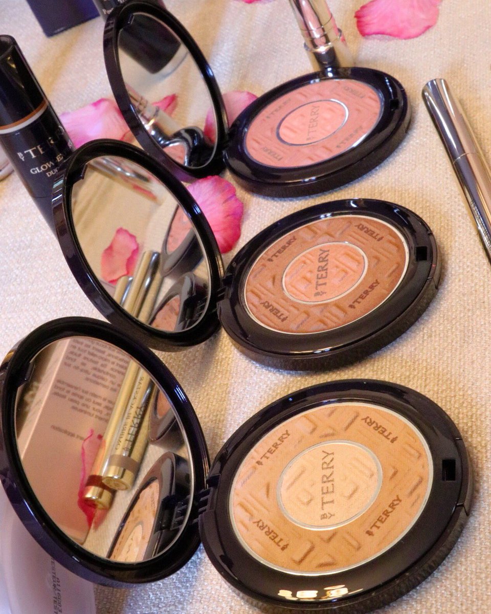 JoseOjedaOfl's tweet image. Una piel lujosa besada por el sol, perfecta para embarcar en un crucero por el mediterráneo #DesfileModaCrucero 

Compact Expert Dual Powder, polvos dúo compacto Mat &amp;amp; Glow

#MakeupDesign: ⁦@JoseOjedaOfl⁩⁦@BYTERRYOFFICIAL⁩
#MakeupAssistant: ⁦⁦@IcegirlVentura⁩