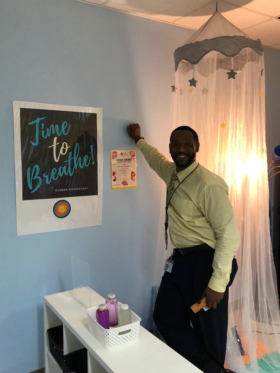 SELTownsend's tweet photo. Dunbar’s Mindfulness/SEL Headquarters ⁦@apsupdate⁩ @aps https://t.co/WBSSUYiwpk