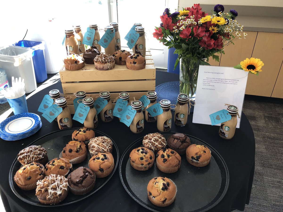 JohnsonP_LGUSD's tweet photo. Look at the welcome and appreciation the Clubhouse provided for the Lexington staff.  Now that’s going the extra mile!  We love the Clubhouse programs in LGUSD!  #weareLGUSD https://t.co/gVY6UnCD8x