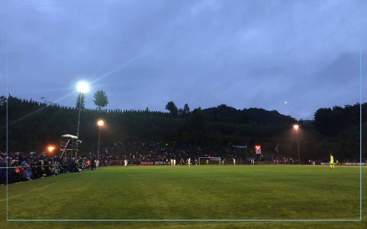 TSV1860's tweet photo. Neblig und feucht-nass ist es heute Abend. Fühlt sich schon nach #Herbst an ...
——
#TVAiglsbach - @TSV1860 0:5 (63‘)
@3_liga @BFV_Medien #Totopokal #TVAM60 #fu3ball #zeigtsuns #tsv1860 https://t.co/VuM1VSXv1Y