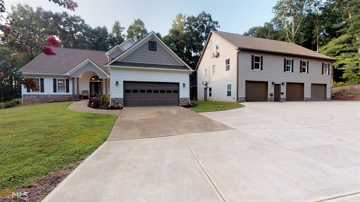 CherokeeKW's tweet photo. Check out our newest listing in #BallGround! Tell us what you think!  #realestate https://t.co/qTDcv6J2yn https://t.co/inC62gfht4