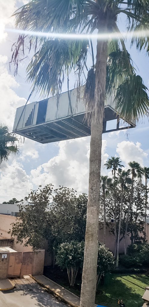 acu_temp's tweet photo. Keeping it cool at the Lakeland Square Mall today- Setting these bad boys on the roof....out with old in with the new! #keepingitcool #commercialac #airconditioning #lovelakeland https://t.co/Jldo9oEbMB