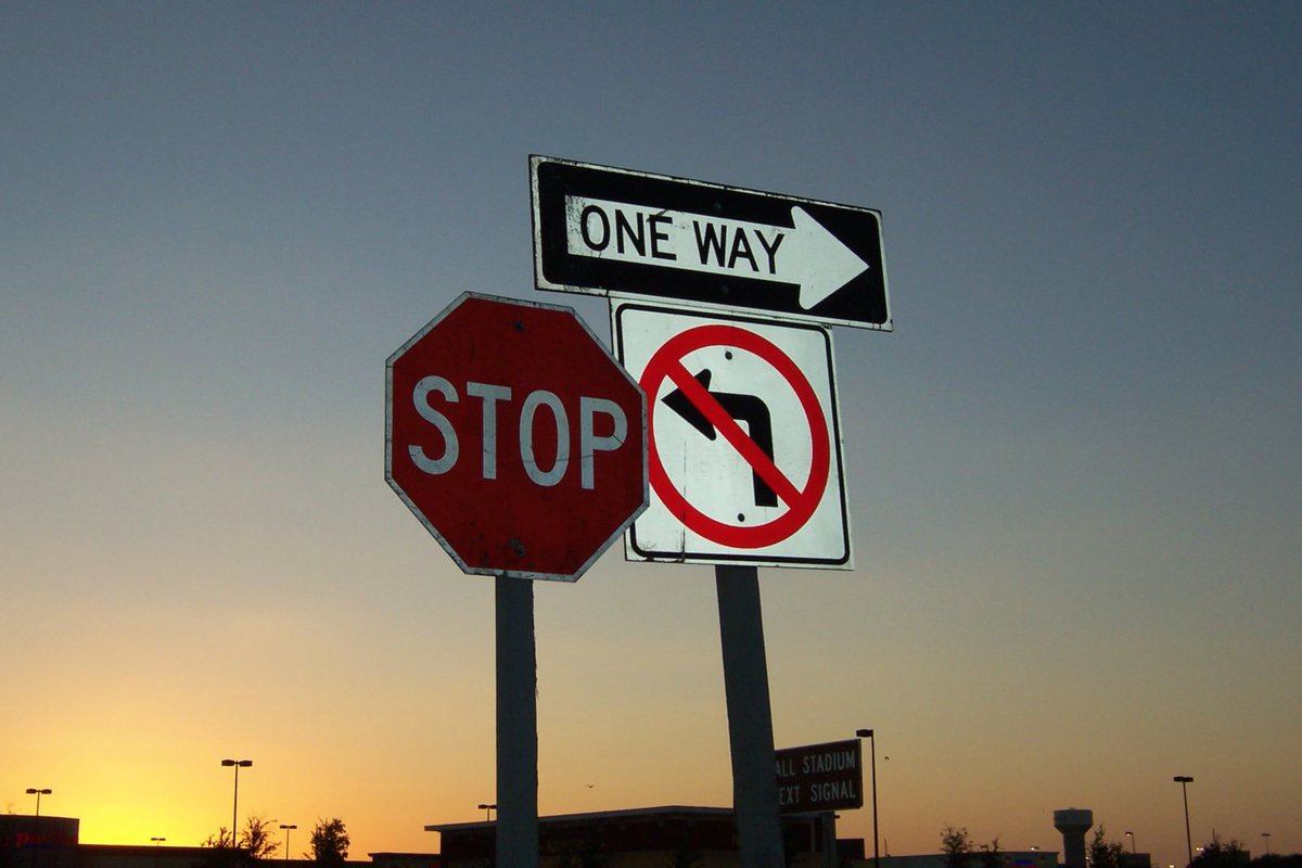 TrafficSignCorp's tweet photo. Traffic signs can be separated into many different categories based on the use of the sign. However, some signs fit into more than one category and can have different meanings depending on their shape and color. Learn all about it at https://t.co/AwSKROfWCS https://t.co/q3yIDZl5YQ