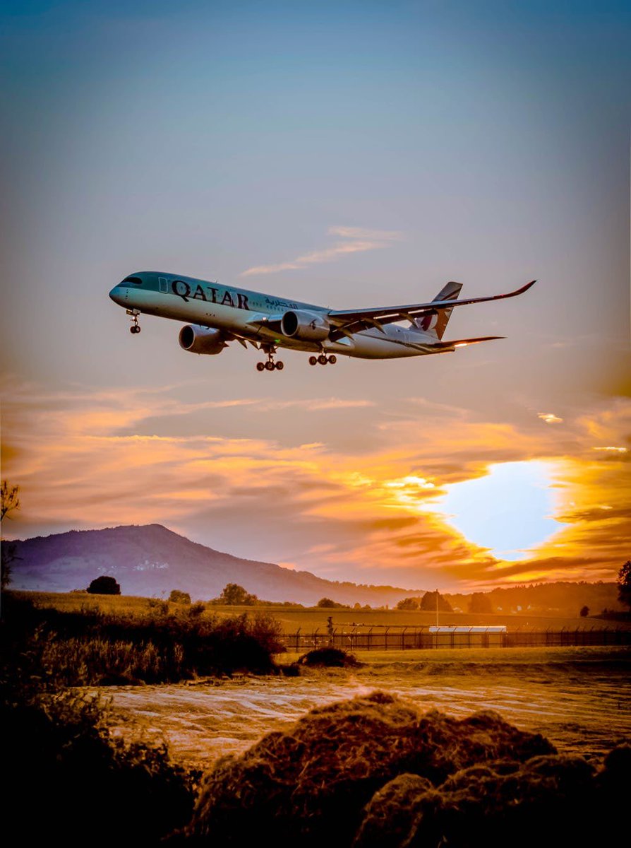 Normal service resumes. This is a stunning picture of this @Airbus #A350. I have been on one of these but didn’t actually realise how big they are. The are a proper replacement for the #B747. #Airbus #AChangeComingSoon