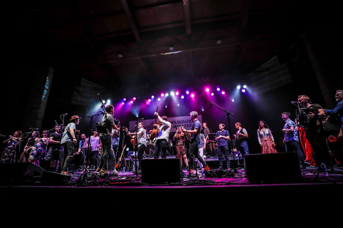 SoundsofSON's tweet photo. Landed home safe in Co Clare.
I will think fondly back on all the collaborations
Thank you
@mkeirishfest
#RuthSmith
#EmmaLangford
#Skerryvore
#WeBanjo3
#HermitageGreen
#Socksinthefryingpan
#BoxingBanjo
#MilwaukeeIrishFest
📷Tim Reilly https://t.co/jiJ7VwCEVo