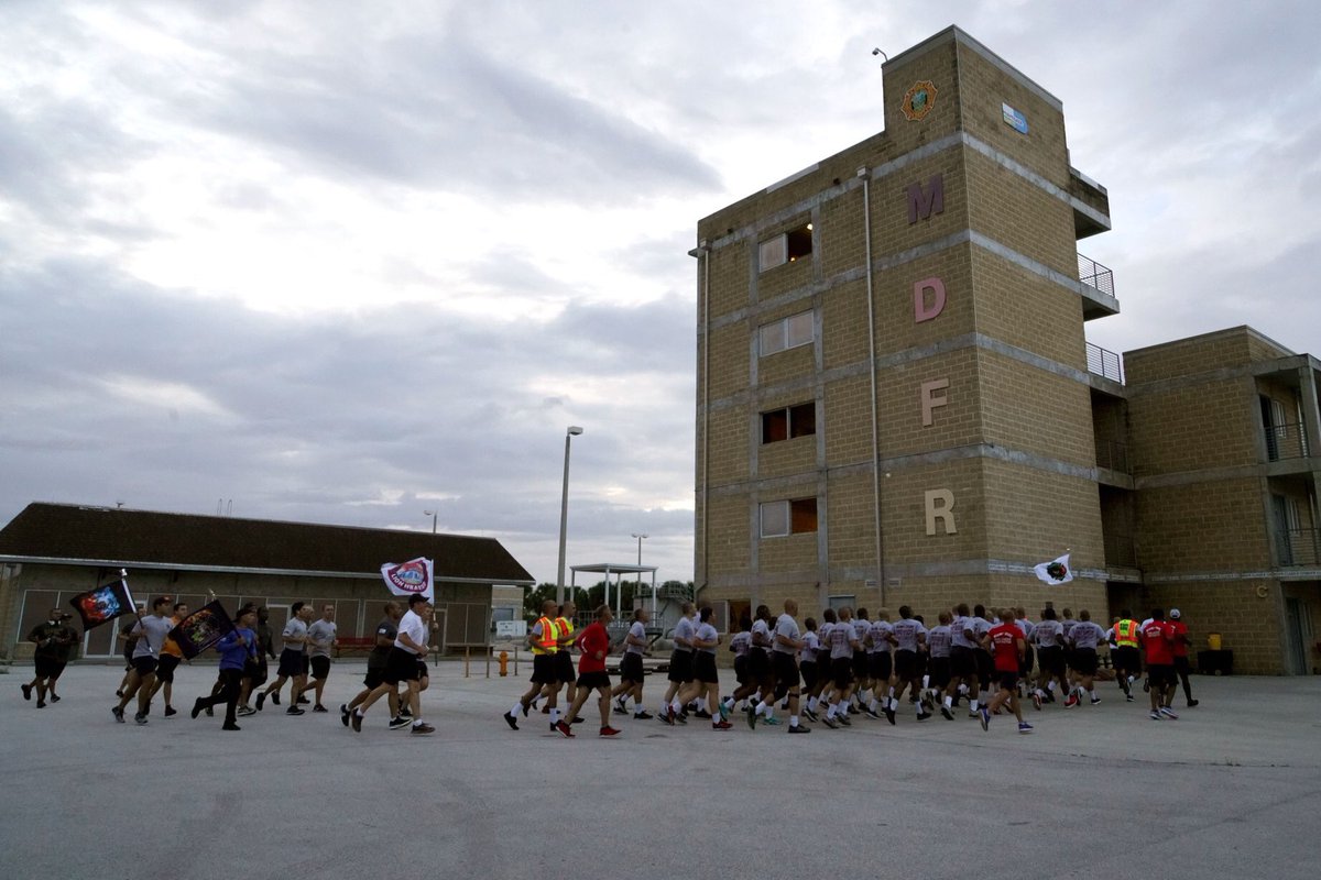 MiamiDadeFire's tweet photo. With less than 72 hours before graduating the fire academy, the 40 members of #MDFRClass139 took part in the Traditions Run alongside their instructors and members of prior classes who ran to support the newest Miami-Dade County firefighters. 

📸: https://t.co/EJVT6xip1d https://t.co/OCgjoTp9il