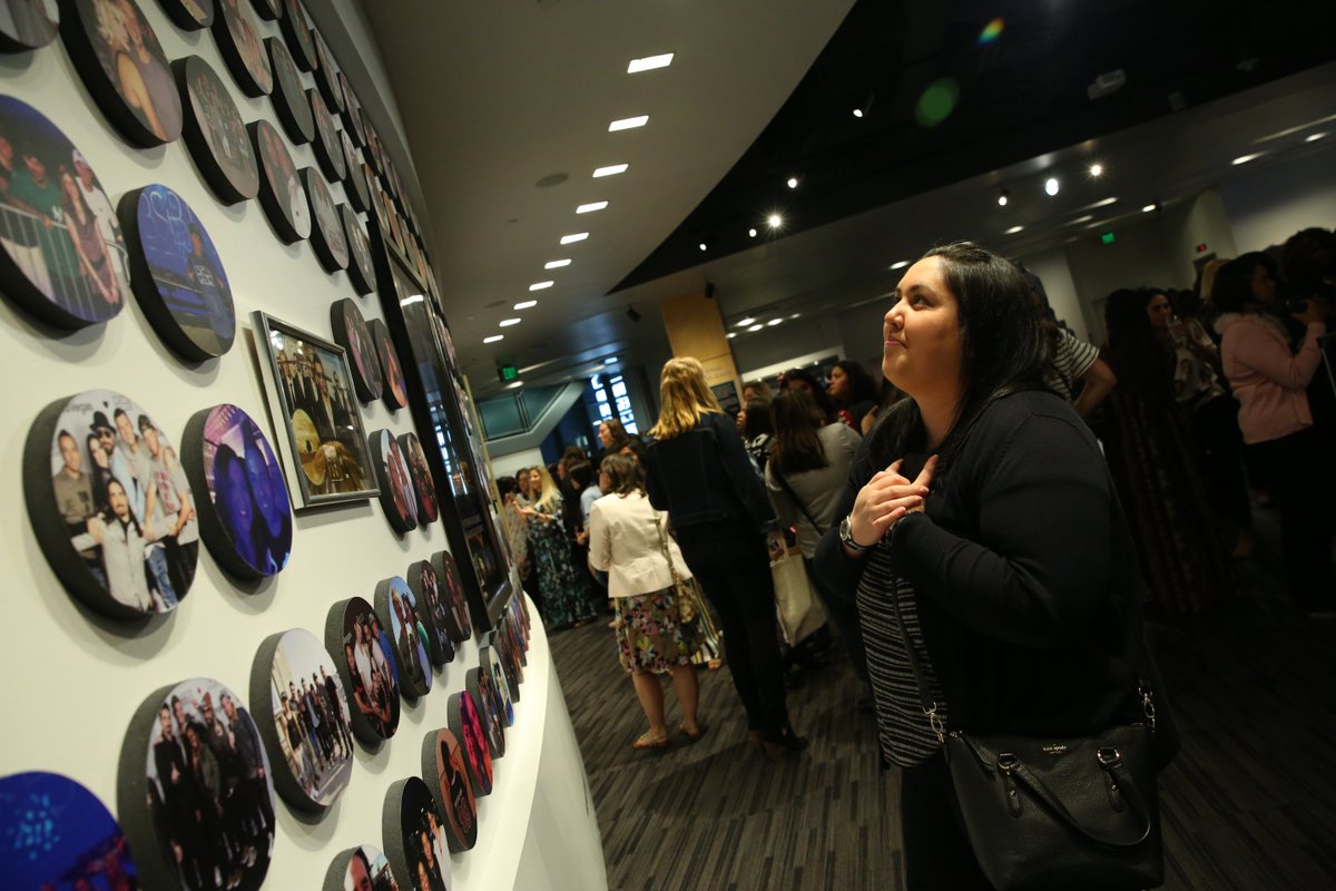 It’s time to sing &amp; dance with the <a href="/BackstreetBoys/">Backstreet Boys</a>! Turn yourself into a hologram with the guys – only at #BSBTheExperience at the <a href="/grammymuseum/">GRAMMY Museum</a>!

bit.ly/2UKFQyv