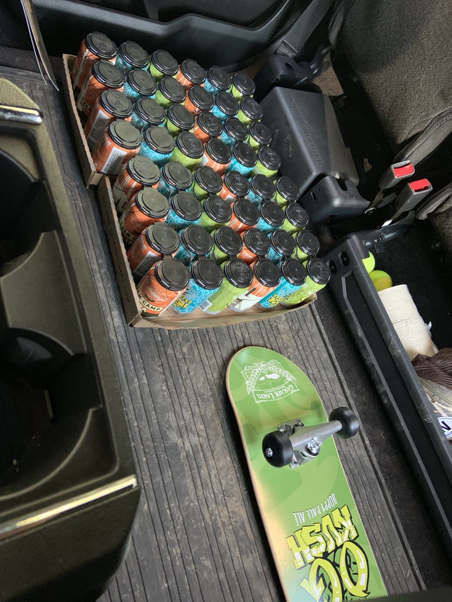 CascadeLakesAle's tweet photo. On the road...
#ElkCampIPA #OGKush #PineappleKush #SkateOrDie https://t.co/TKw6dDaAk3