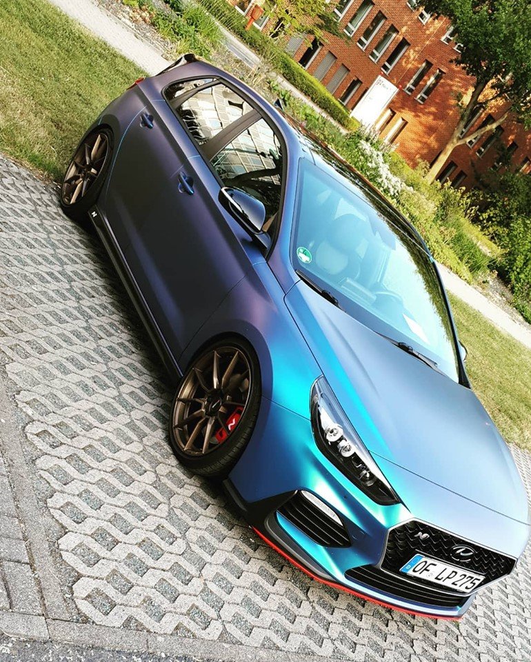 orafolwraps's tweet photo. Roses are red, violets are blue...😎
Material: #ORACAL #970RA
Color: 319M, Matte Ultramarine Violet #ShiftEffect
Installer: @larsss90
#ORACAL970
#CustomWraps
#CarWraps
#VehicleWraps
#VinylWraps
#CustomCars https://t.co/InDMZ9WIaZ