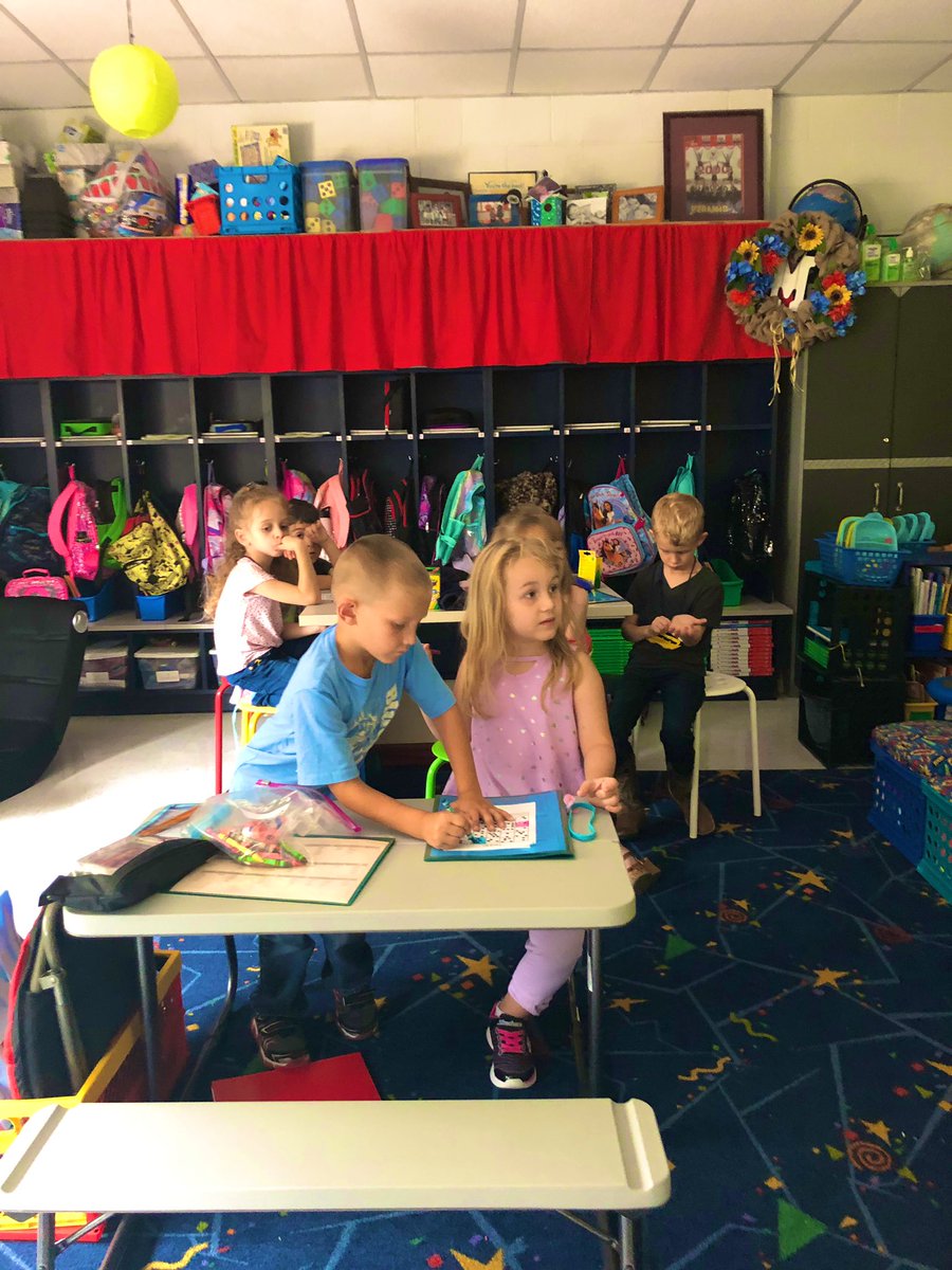 HESEaglesWV's tweet photo. We had an amazing day! #bcsfirstday #back2schoolWV @MelissaHollen @HedgesvillePTO https://t.co/gnintAKmQJ