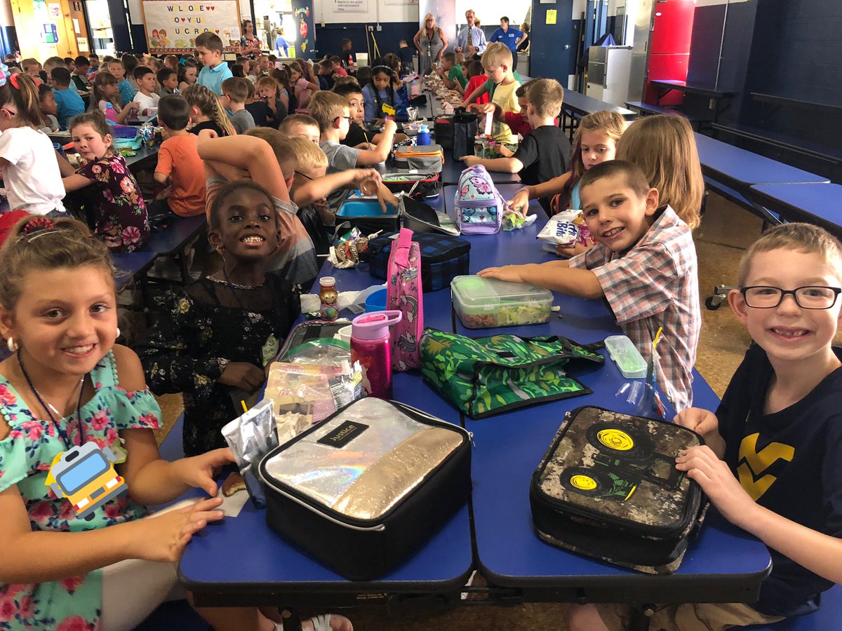 HESEaglesWV's tweet photo. We had an amazing day! #bcsfirstday #back2schoolWV @MelissaHollen @HedgesvillePTO https://t.co/gnintAKmQJ