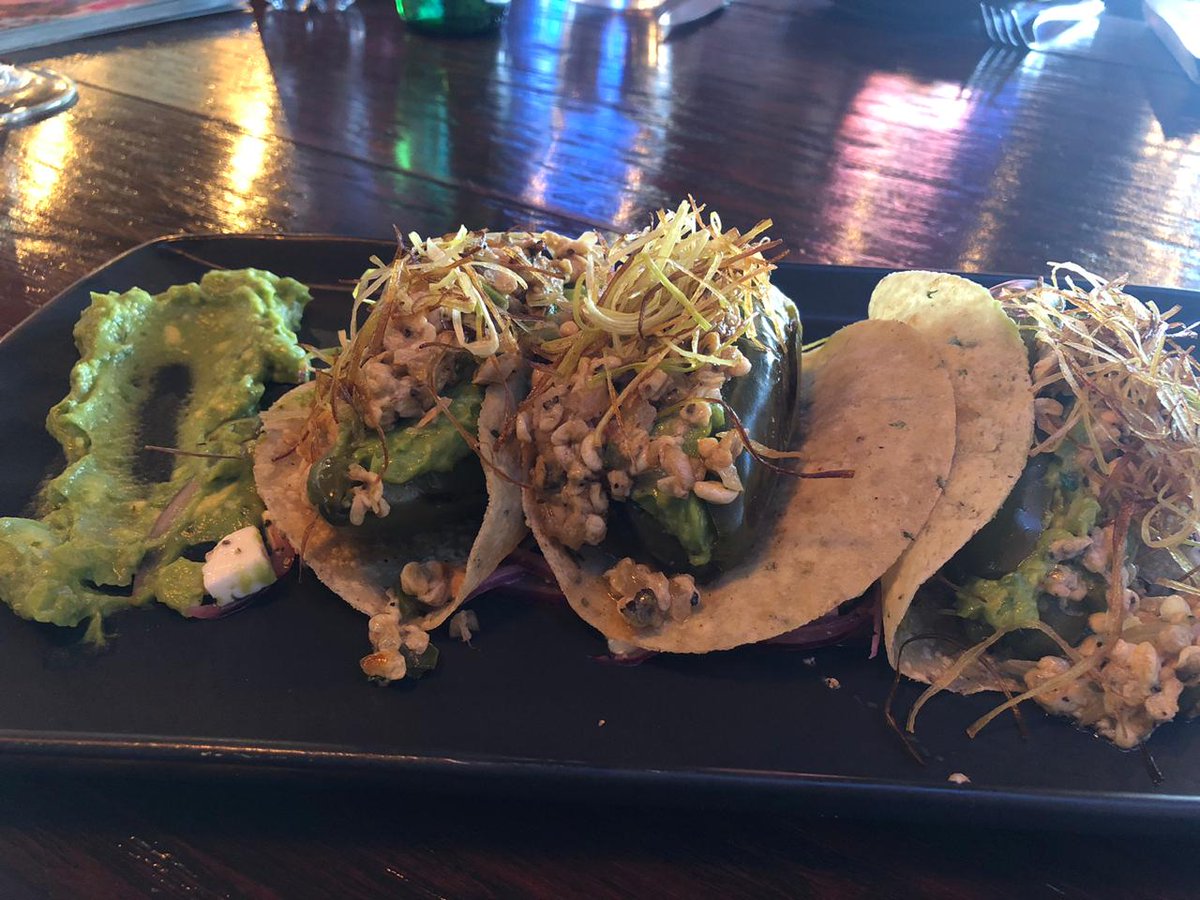 Andamos en Food Trade Center, un restaurante de varias cocinas del mundo, ubicado en la colonia Nápoles, para probar su propuesta de chiles rellenos de temporada. ¡Te contamos! <a href="/FoodTCMX/">Food Trade Center</a>
#vamosacomernoselmundo