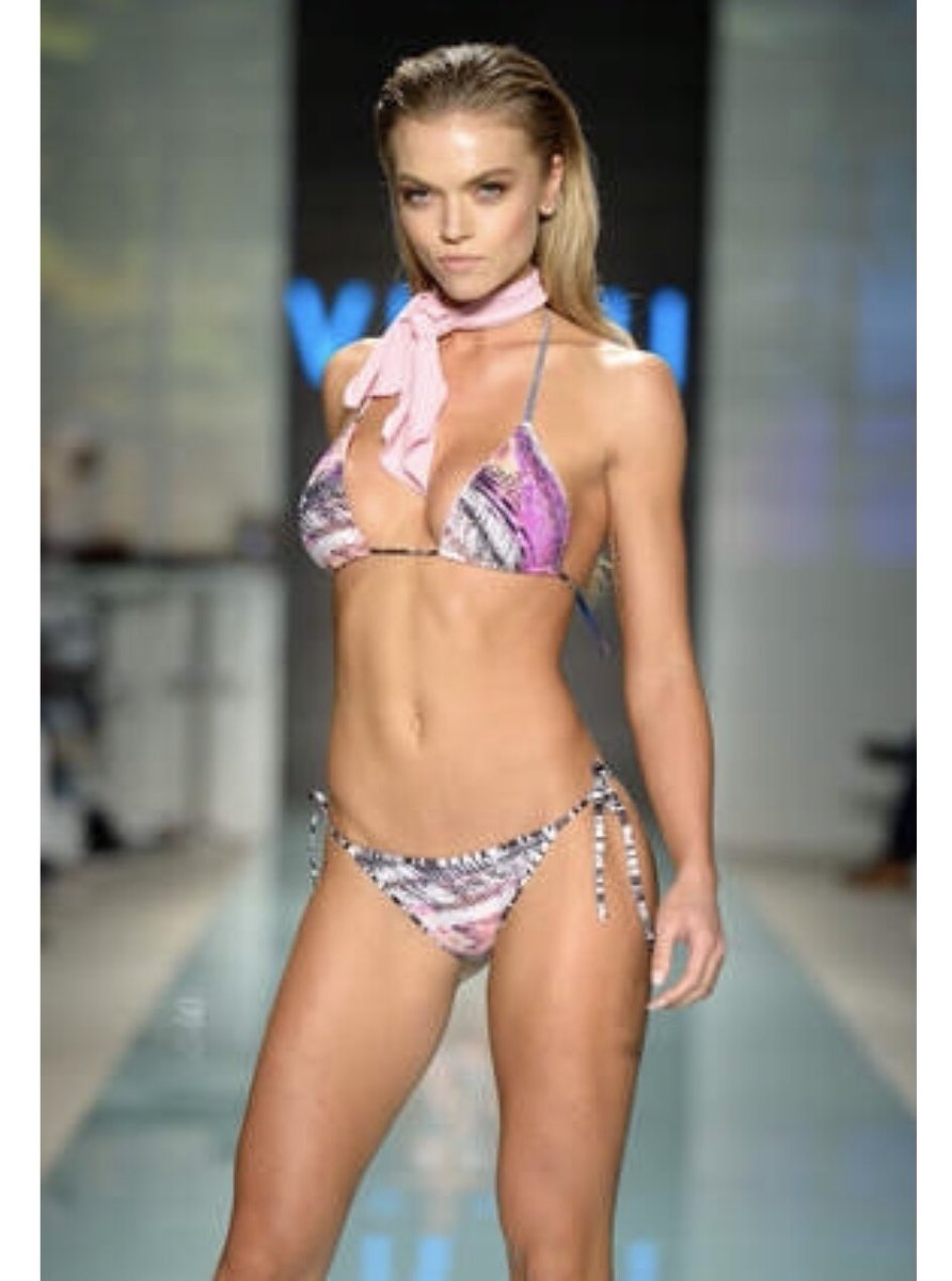 comolohizo's tweet photo. New podcast up! With founder of #vichiswim 
https://t.co/Opyk9A0qtn https://t.co/VwOE9i8Jav