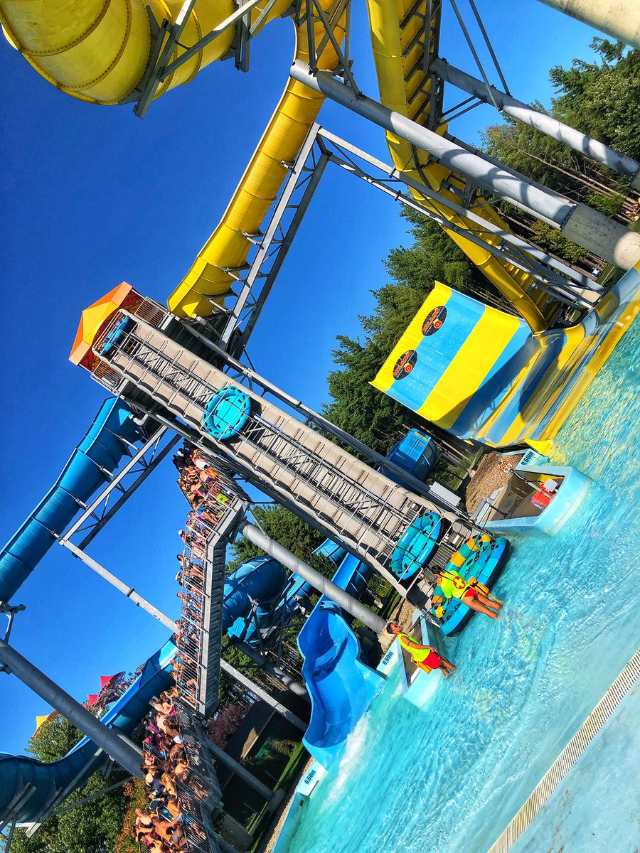KelKel_V_'s tweet photo. The sun was hot, the aroma of tanning oil & chlorine was in the air & what’s a wave pool without a floating bandaid or two! Overall it’s been a pretty awesome day with this crew!🥰
#Calypso #halfdayvacays #family #sunburns #neverbeenbefore #myloves https://t.co/TWCbVBUqYq