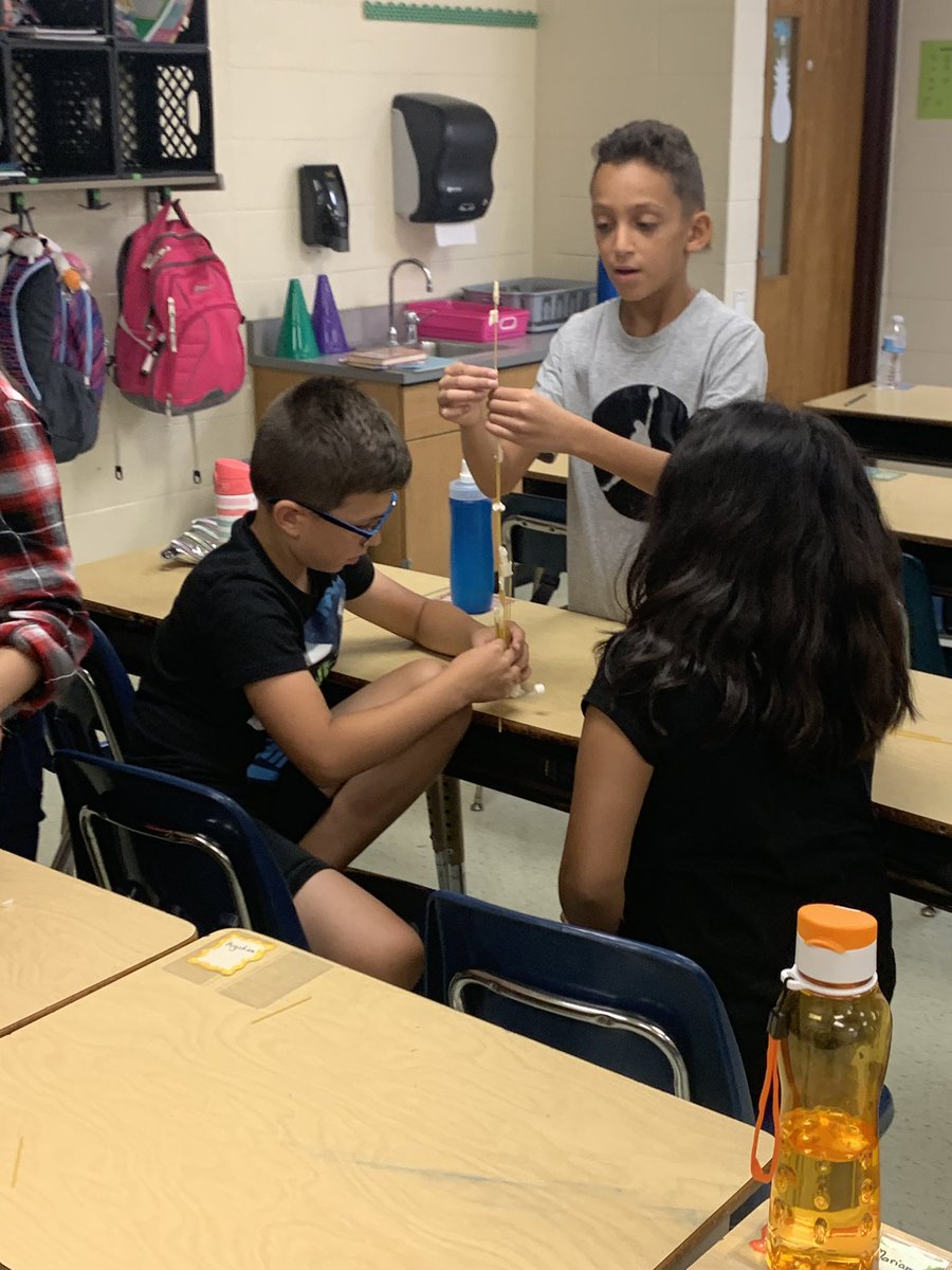 miss_grade's tweet photo. 5F and 5E had so many “pasta”-bilities today in science building their spaghetti towers today! #GoMustangs #OakRidge https://t.co/G80nEeaob5