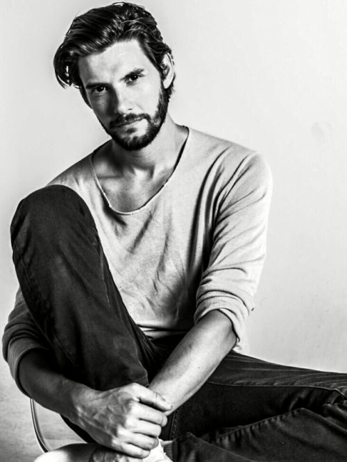 Happy Birthday Ben Barnes! 