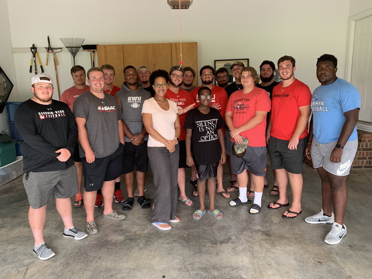 Kwray54's tweet photo. Camp ended today. Time for Class tomorrow. Been a great 2019 Camp. Game Week. Close it out with Food and Fellowship! #GWUFootball #YOTD19 #TrenchMob @dl_clark17 @BLeahey77 @travispolson61 @realjacknichols @gscogg55 @gabethomp1108 @CambelGuffee @carter66francis https://t.co/sN6WdKUrZ6