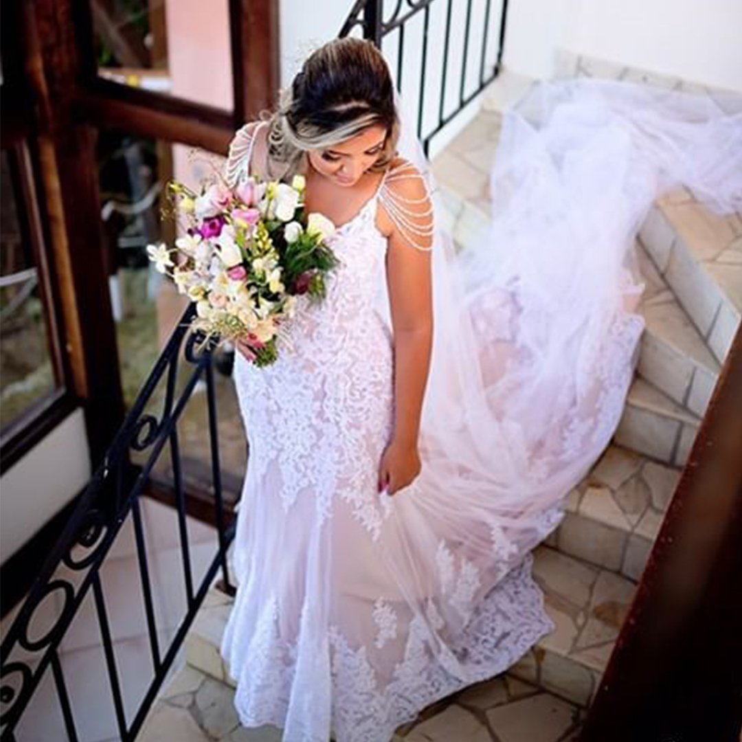 nova_noiva's tweet photo. Nossa linda noiva Thaís!
#eusounovanoiva #noivasreais #vestidodenoiva #casamentos #noivas2019 #noivas #casei #enfimcasei #enfimnoivei #weddingdress #wedding #casando #festadecasamento #festa #married #justmarried #novanoiva #novanoivavestidos #noivassp #bridephoto #photooftheday https://t.co/1YWGPz9nCv