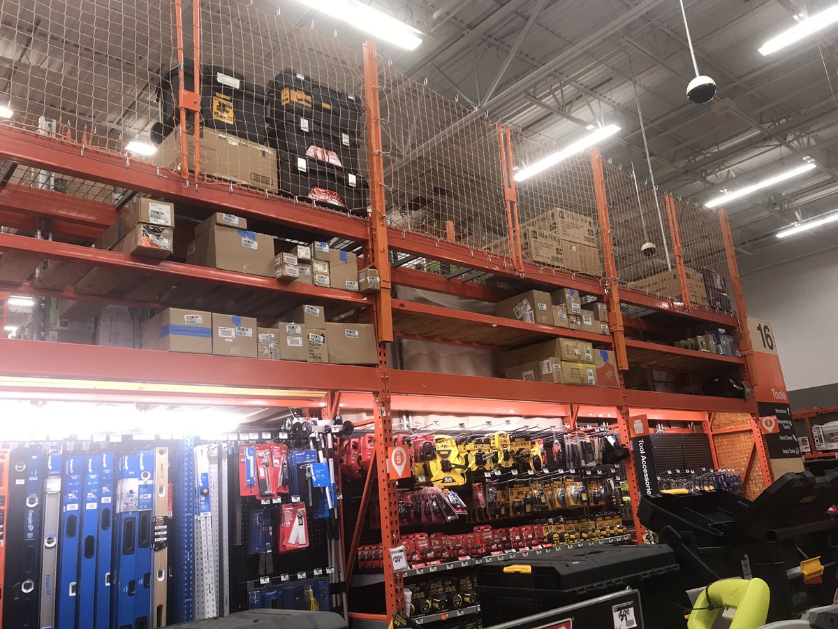 SchorschTHD's tweet photo. Great job Derek and Jeff!!! Great job driving shelf availability and customer experience!!
#d170hardwareblitz #steelcitysquad @Millaya @THDJustinS @dumassierra @VanessaTHD170 https://t.co/VW0hnJIwJP