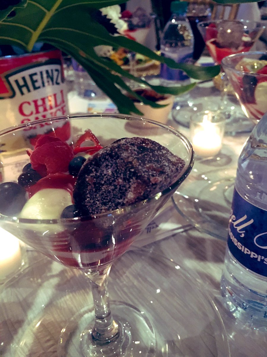 ManiHairston's tweet photo. At the #ExtraTable Farewell to Phil tribute tonight and can’t seem to wait for dessert! #GovBryant https://t.co/xnZC3IuP9s