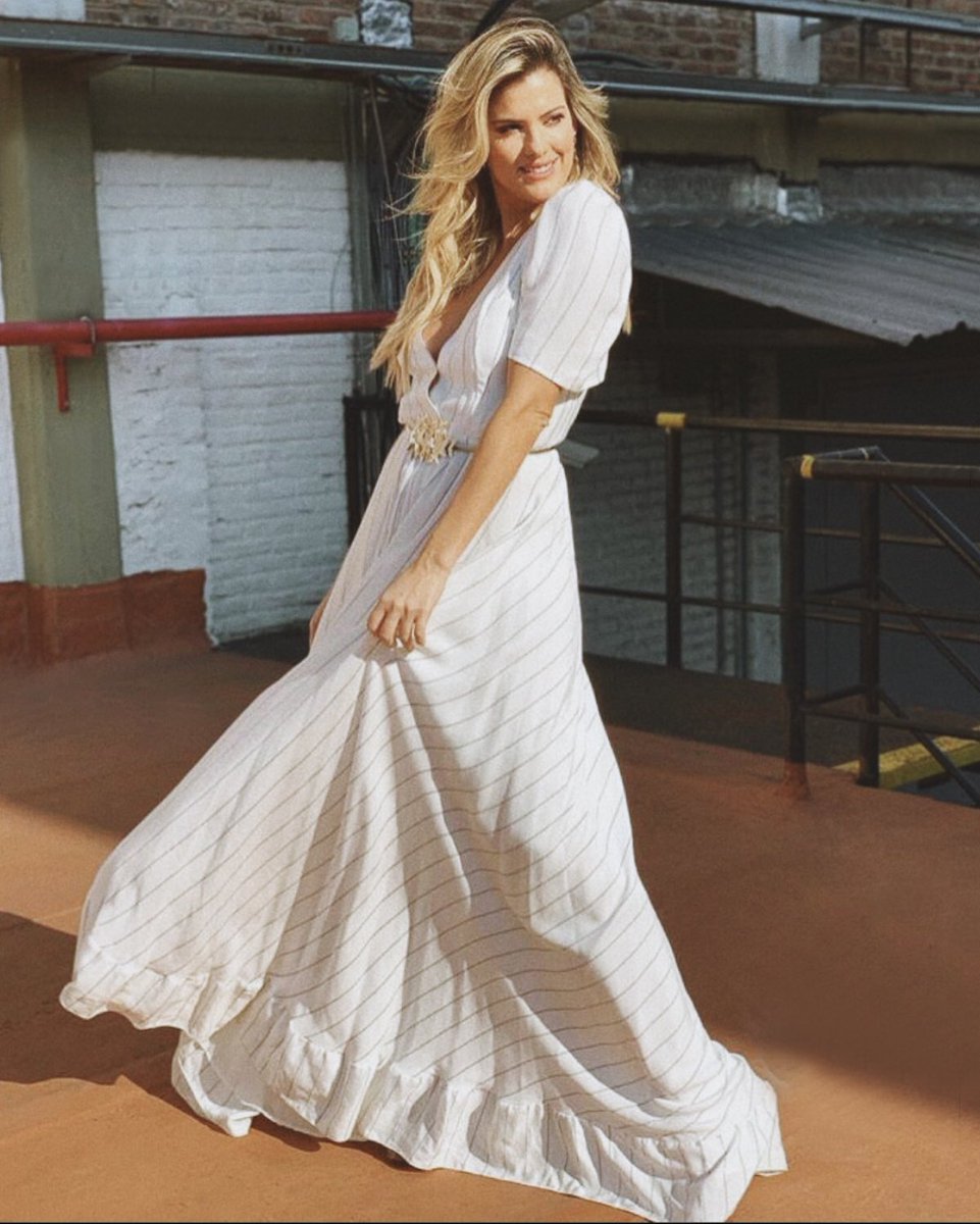 nantolin's tweet photo. @merydelcerrok 🎖
Vestido Electro ~ @VLbyANTOLIN SS2020

Ahora hasta en 12 cuotas sin interés en nuestra tienda de Palermo (El Salvador 4685) #SummerXVL #VLbyAntolin
https://t.co/YDr4do5Hjb https://t.co/glgTaEElCs