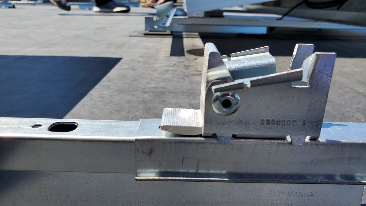 PanelClaw's tweet image. Every single day, more roofs are installed with clawFR. We are not stopping! 

#PanelClaw #clawFR #flatroofracking #solar