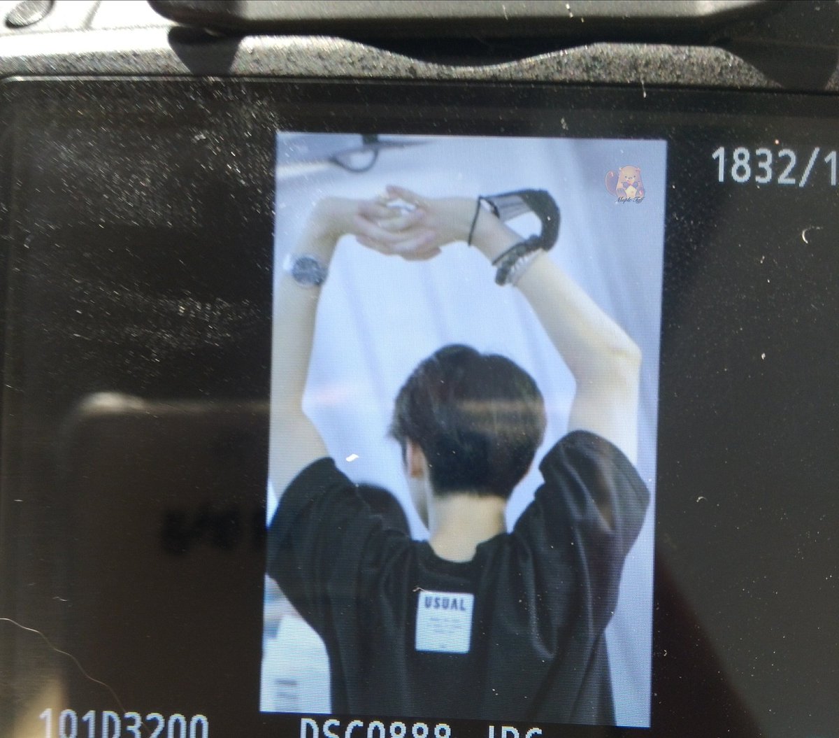 MapleTaff's tweet photo. Another preview whilst I chill in the airport since I was looking through my photos again anyways. Jian was out for blood in America though like damn 190818 JFK #IMFACTinNJ #IMFACT #jeup #jian https://t.co/v9gqOLqIP7
