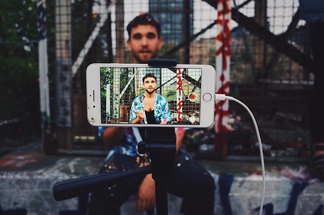 MEGAISTMEGA's tweet photo. Countdown läuft. Neue Single, neues Video 🎠 📹 @lea_gt_ .
#megamega #megamegaband #hit6 #videodreh #diy #berlin https://t.co/nUXGlQSvEW https://t.co/DZ6lYhC5Wp