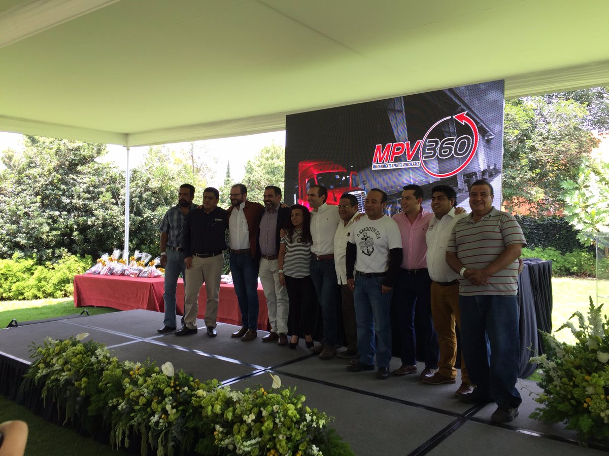 RevistaAT2000's tweet photo. @tdr_logistica realizó la 21 edición del #POMCE, a través del cual reconoció el desempeño de los mejores #operadores y #técnicos de la empresa, con un especial énfasis en la #SeguridadVial, rubro en el que la compañía ya cuenta con la certificación #ISO390001. #Autotransporte https://t.co/g5W7AvGVRv