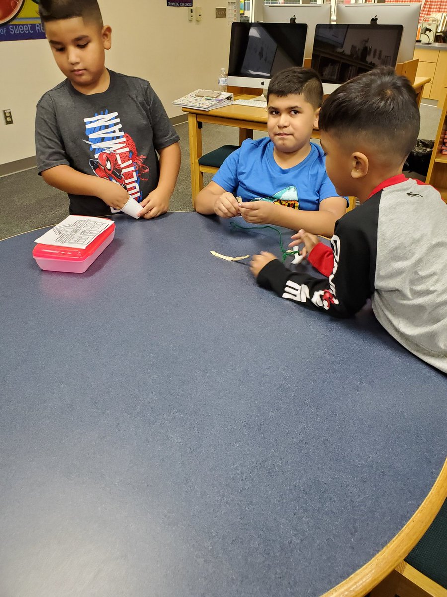 EdHodgesLibrary's tweet photo. Ms. Hillis' 2nd grade catapulting the pigeon into school. #HornetsMakeItHappen #westsidebestside https://t.co/uXmCBwr4GN