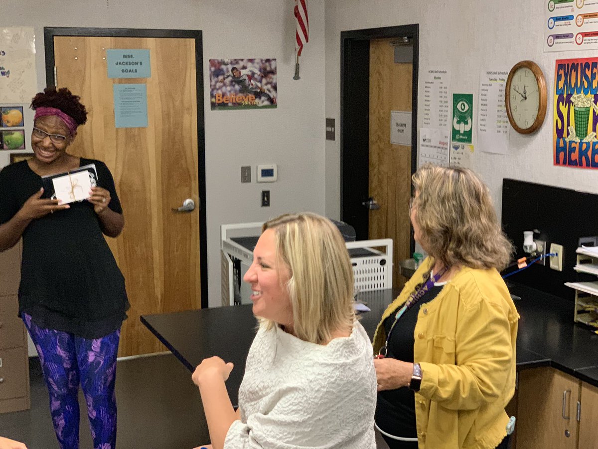Comstock Middle School in the barnyard for the #RoosterFellowship! We can’t wait to learn with these committed educators! <a href="/jprogulske/">Jessica Progulske</a> @billions_inst @ljhend
