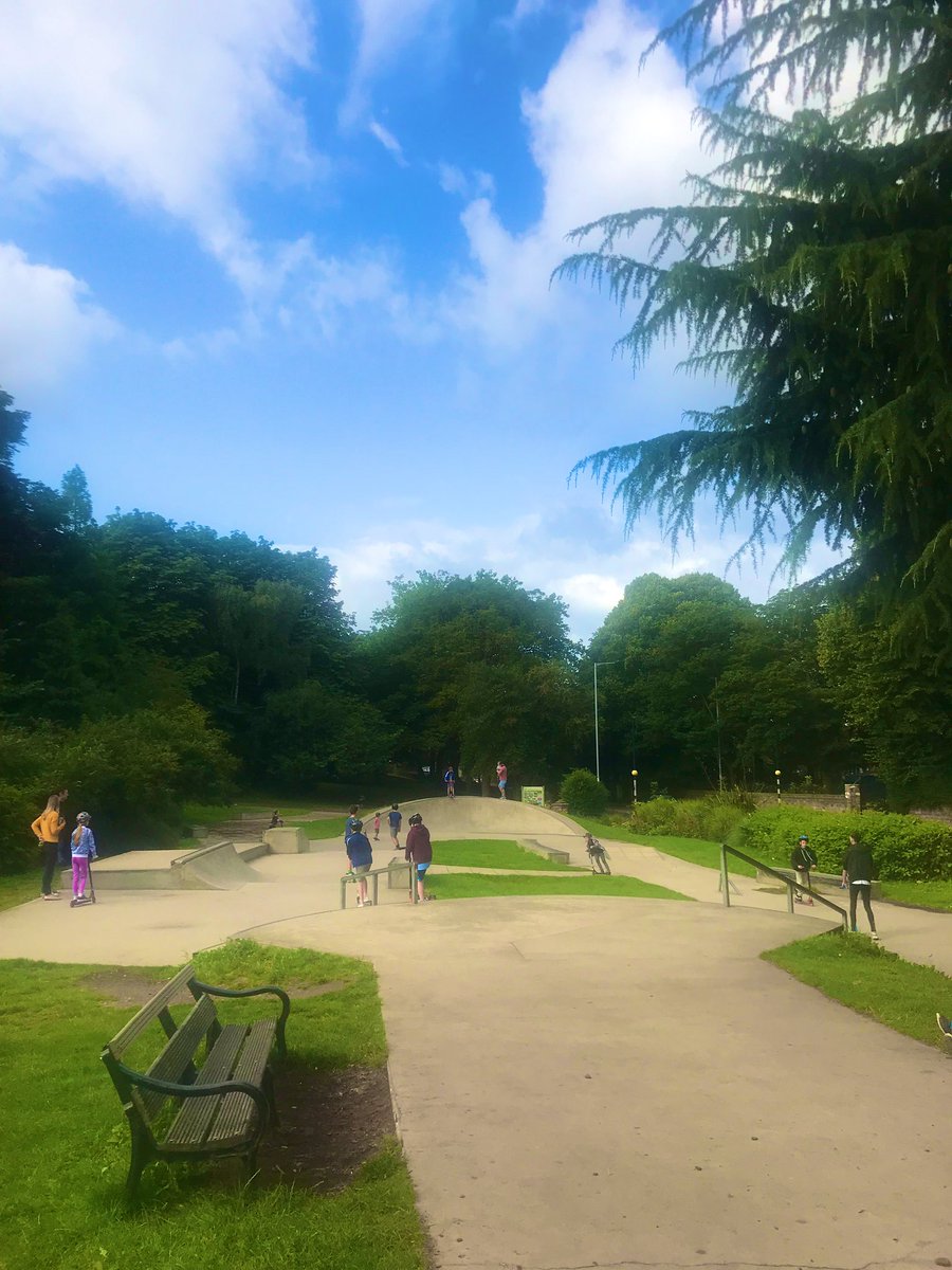 LeanneBuchan's tweet photo. Had a tour of Rotherham parks and green spaces today: 11 urban parks, 25 recreation grounds, 106 play areas, 1,800 play assets &amp; 1,270 allotment plots - that’s a lot of nature, fun &amp; play! https://t.co/yvCvhd9RpW