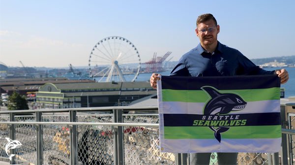 SeawolvesRugby's tweet image. Lensing Heads West, Joins Seattle Champions as Head Coach 🌊

We have signed former @rugbyunitedny forwards coach, Kees Lensing, as head coach for the 2020 @USMLR season. #TogetherWeHunt 

Press Release: bit.ly/SSHeadCoach20