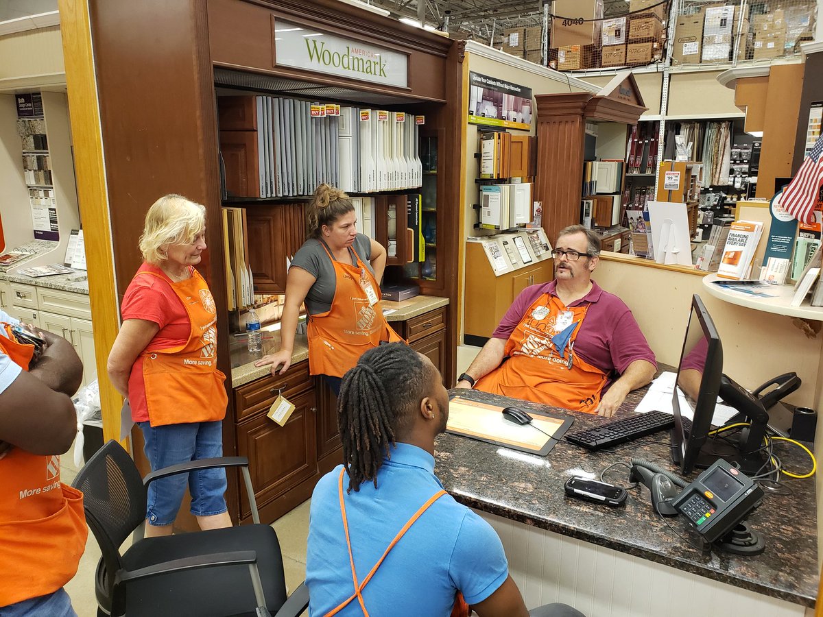 SASMChris1603's tweet photo. Great specialty Tuesday in D29 at 1603! Special shout out to Ridney for pitching in and cross training door measures!! #CoachTrainDevelop #SpecialtyTuesday @Matt_SM_1603 @masmMikeZ_1603 @b_mungul @MYoungsonDSM @HDguyDE https://t.co/OaHR4au1D4