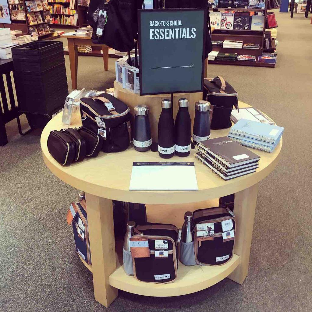 BNDeerPark's tweet photo. Anyone else LOVE fresh notebooks and school supplies? 🙋‍♀️ We’ve got you covered for all your back to school needs, come by today and check them out! #bnmidwest #shopdeerpark #schoolsupplies #discounts #bookstore https://t.co/prDso8BouK