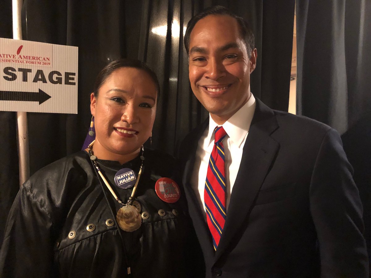 natimontelongo's tweet image. We’re honored to have our endorser Christina Blackcloud, Vice Chair is the Iowa Native American Caucus, introduce ⁦@JulianCastro⁩ at the Frank LaMere #NativeForum
