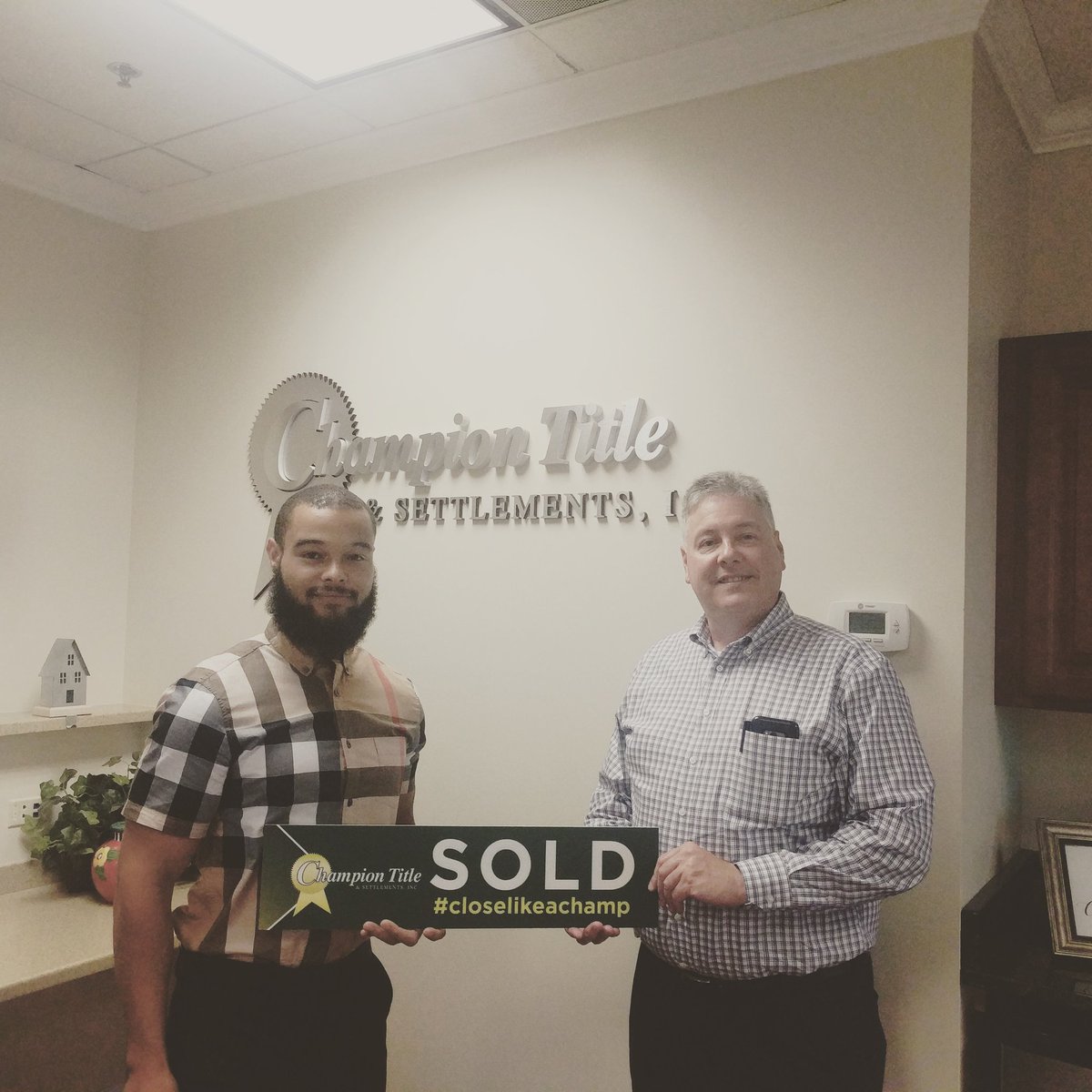 mikemlnl_psr's tweet photo. SOLD!
A special shout out to my lender for taking on this deal 10 days before closing and still beating the competition's rates to get my client the best deal.
#realestate #dmvrealestate #condominiums #virginia #ratifiedcontract #realestateagent #dmvrealestateagent https://t.co/GCg4UPrb02