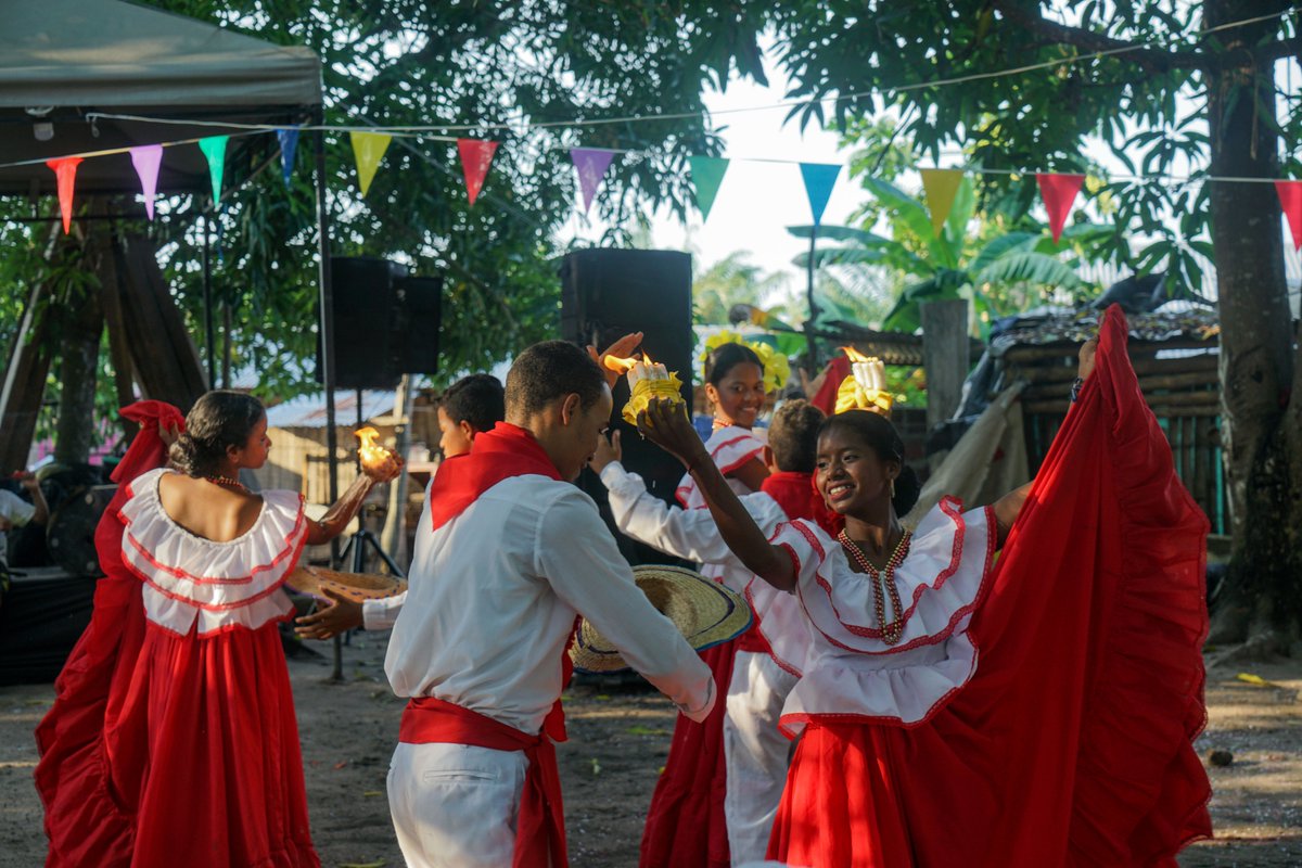 RT PBIColombia: Este fin de semana acompañamos a ACVCRAN en el Tercer Festival de la Cultura y Dignidad Campesina en Cañabraval Bajo, se celebró el patrimonio cultural campesino y reivindicó el reconocimiento del campesinado colombiano como sujeto políti…