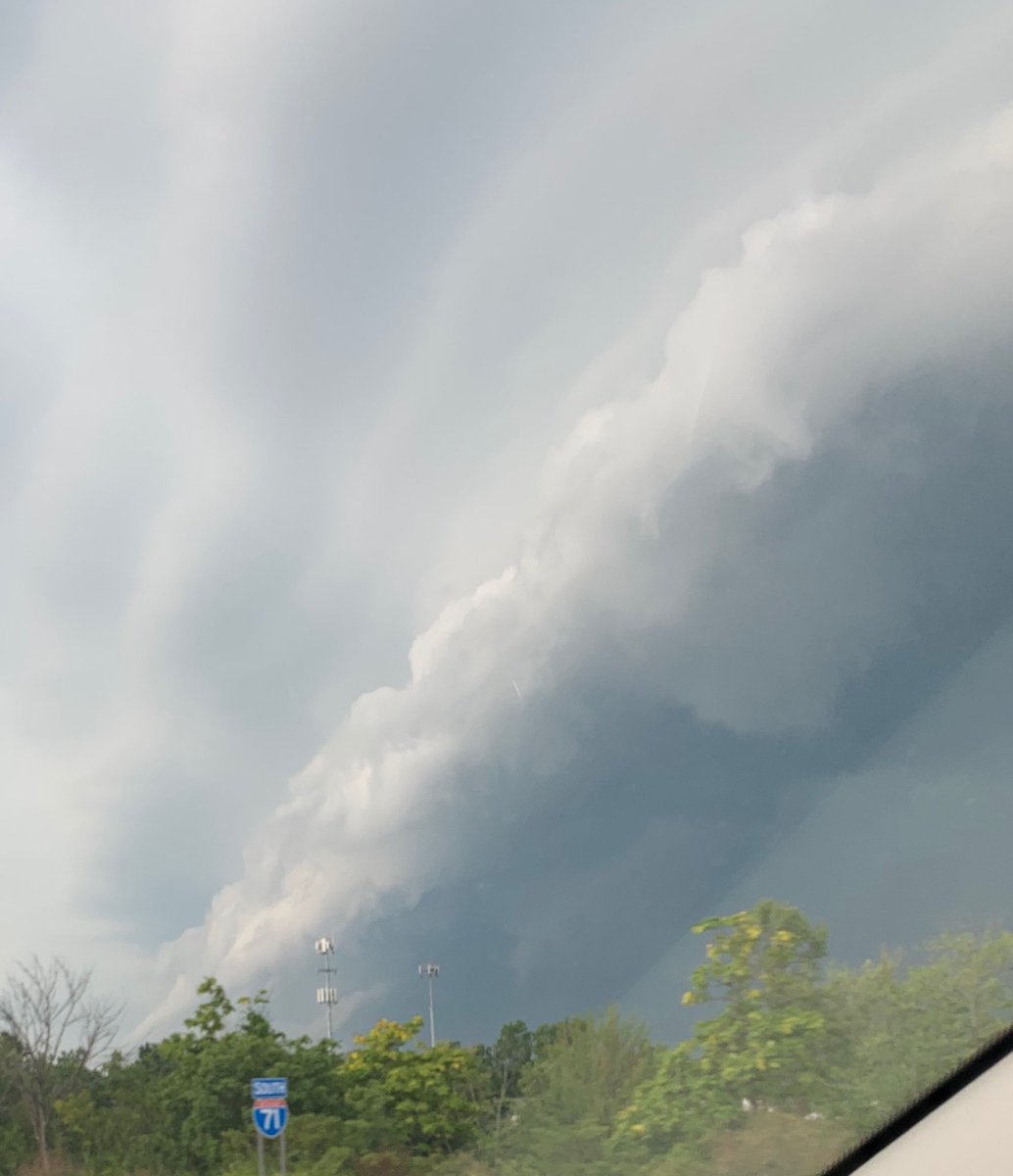 Storm is rolling in!! #cincywx