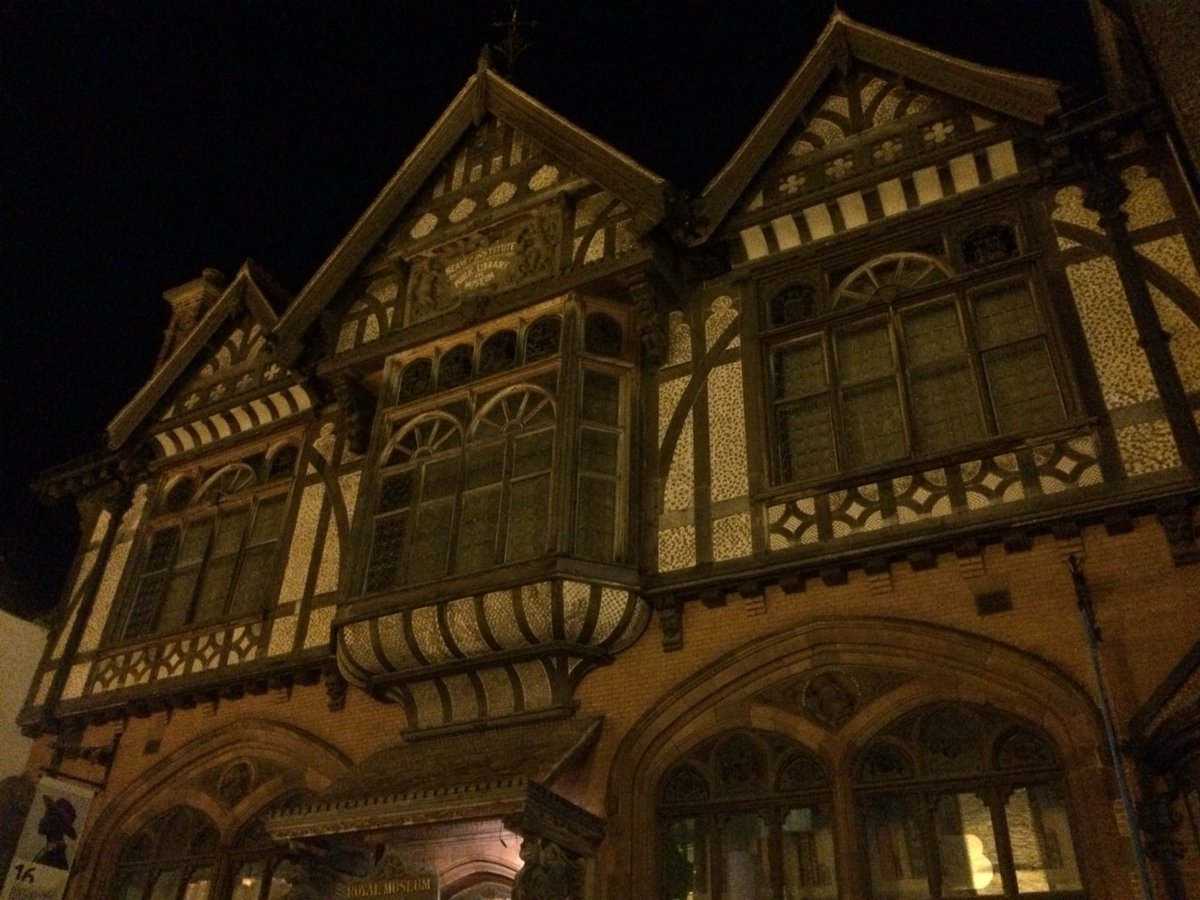 girlfromhever's tweet photo. Some pics I took on a trip to Canterbury - it really feels like you’ve gone in a time machine &amp; are back in the 16th century! 

Loved walking around there at night- very special. 😍 https://t.co/UqlyFBzFdE