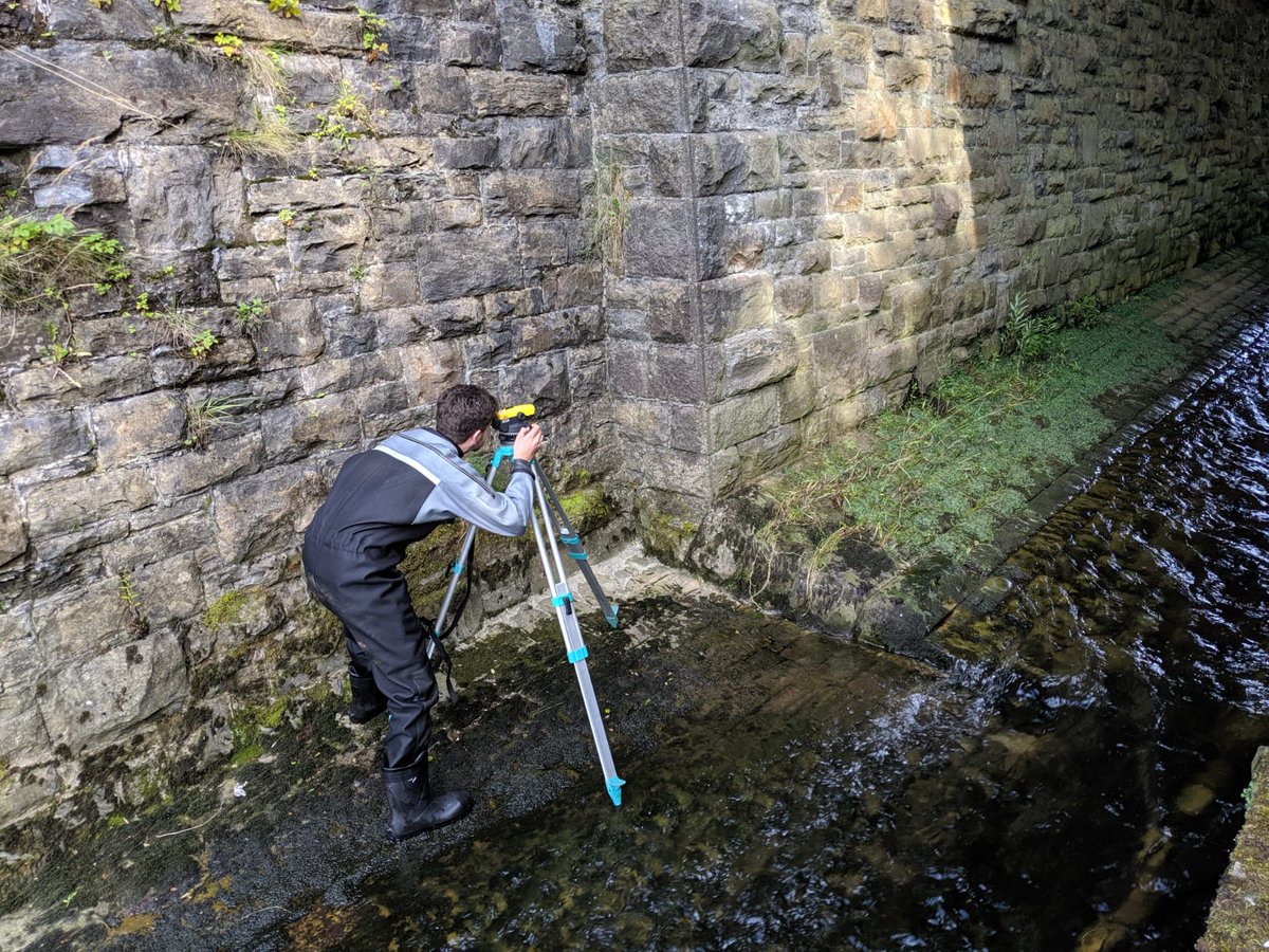 Great day undertaking SNIFFER/ICE/ICF barrier assessments in Lancashire. We are attempting to validate how well they work at barriers where historic telemetry studies have been undertaken. Thanks to @Mike_Forty for showing us the sites! @UoS_ICER #fishpassage @DrAVowles