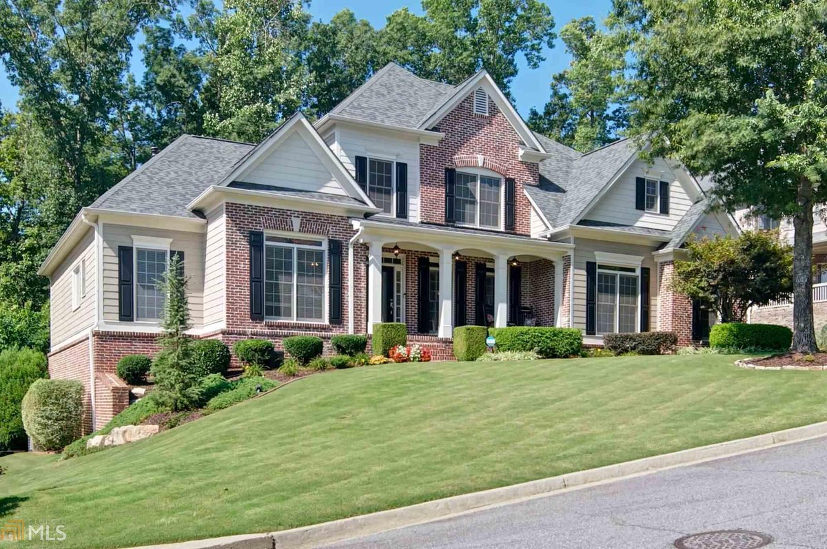 CherokeeKW's tweet photo. This 5 BD/ 5 BA in Woodstock MUST be seen. Call, text or direct message me for more info!  https://t.co/XYU8v3pvOo https://t.co/NHzluuhO5w