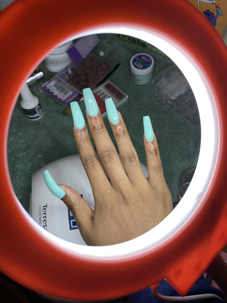 thenailplug1's tweet photo. I’ve been doing nails for about a month , I’m a sophomore at USM and I am very affordable so retweet this for me because potential clients might be on your page , thanks💅🏾 #USM20 #USM21 #USM22 #USM23 https://t.co/MNhUxRV2KP