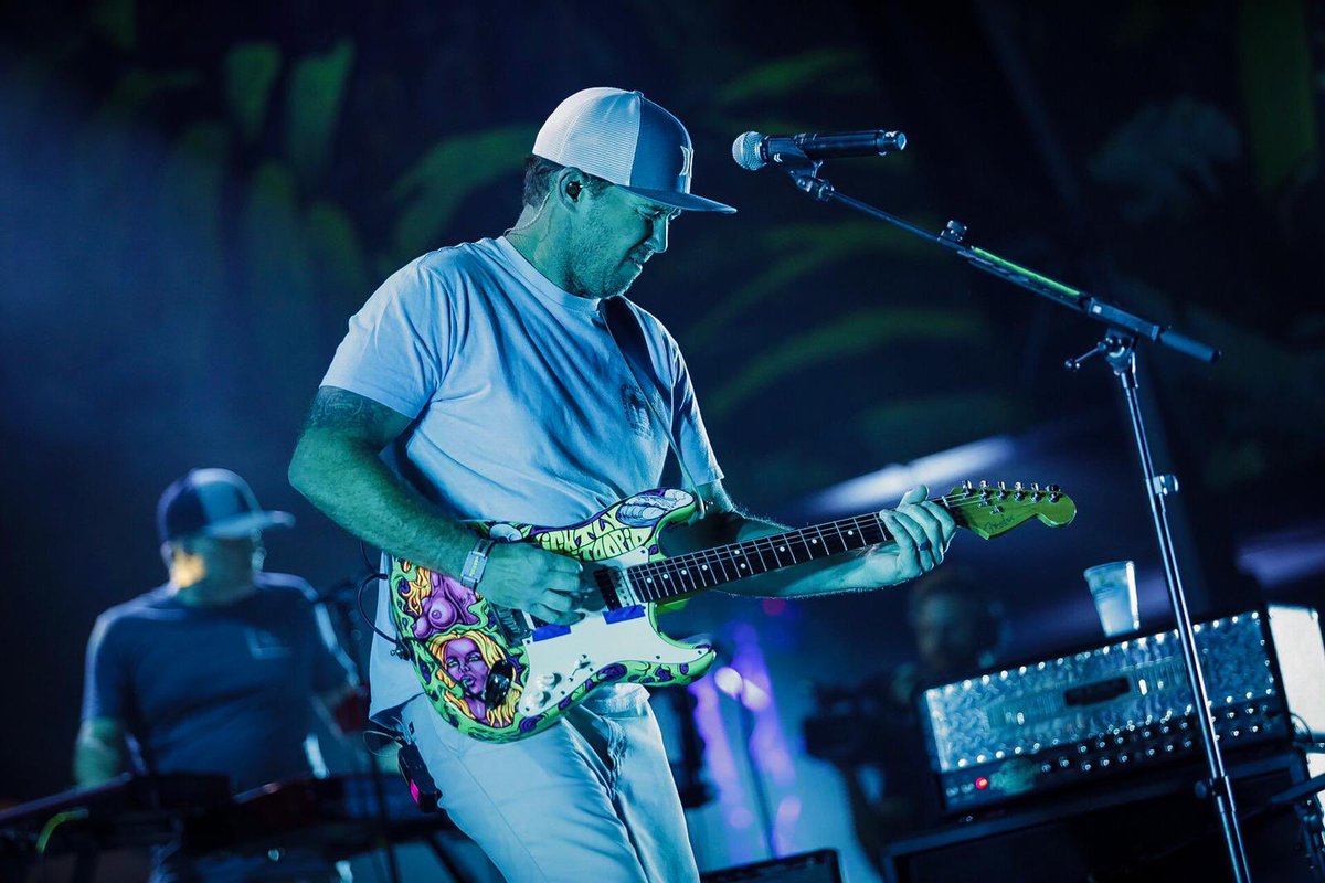 sunsplash_es's tweet photo. NOW @SlightlyStoopid LIVE HERE https://t.co/VHMKq2Y1Te https://t.co/0K5x6Qkr3Q