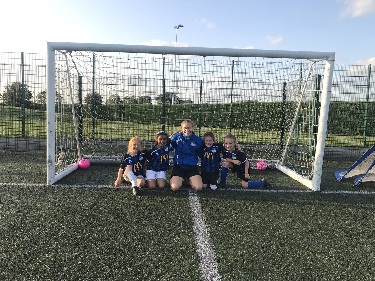 darrenmarjoram's tweet photo. So just months after finishing with @StIvesGirls U18’s I’m now blessed to have a new team to coach! Welcome to @StIvesGirls U8 girls! We are looking for more players so if you know of any girls going into school years 2 or 3 in September who want to play, please get in touch! https://t.co/RI3RyYn89X